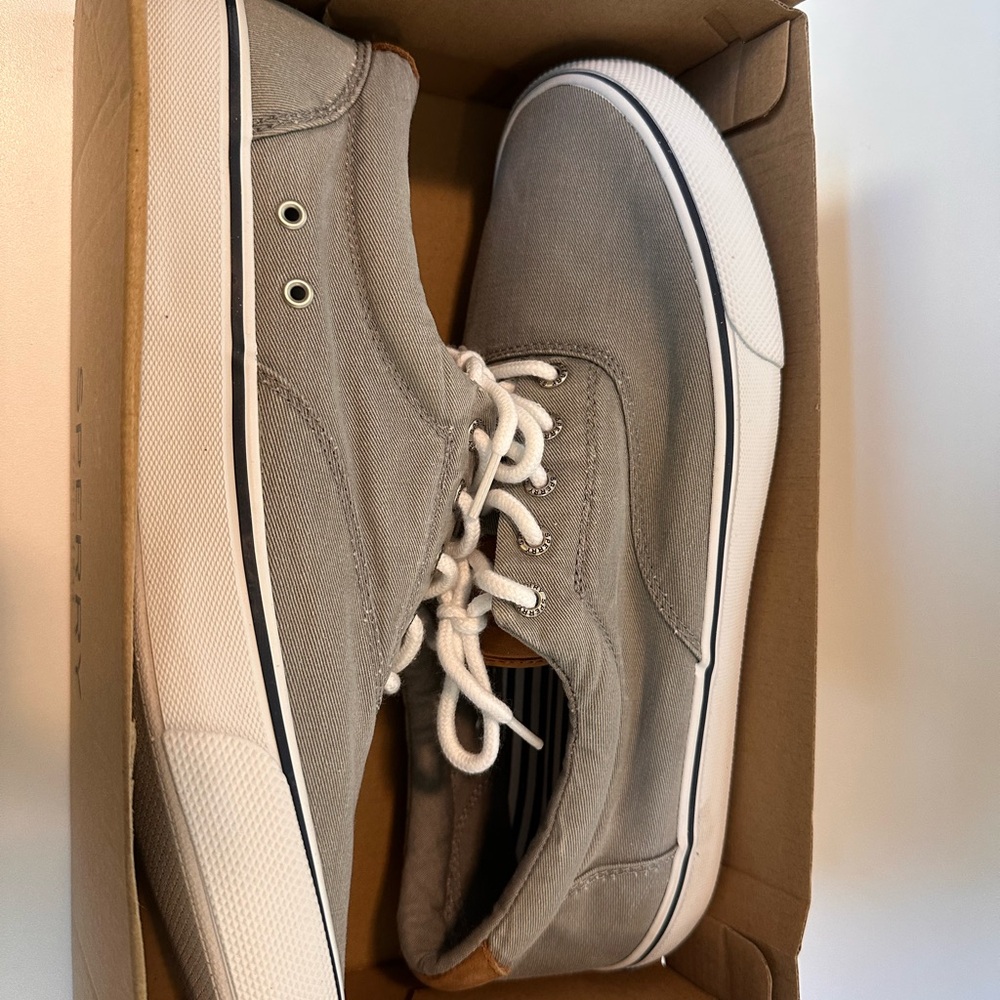 Sperry Men's Light Gray Canvas Sneakers - Picture 2 of 4